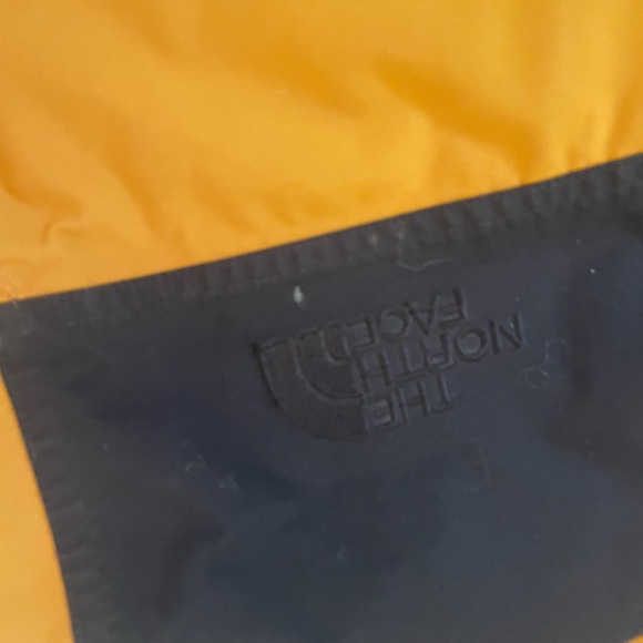 Mens North Face Winter Coat - Picture 8 of 8